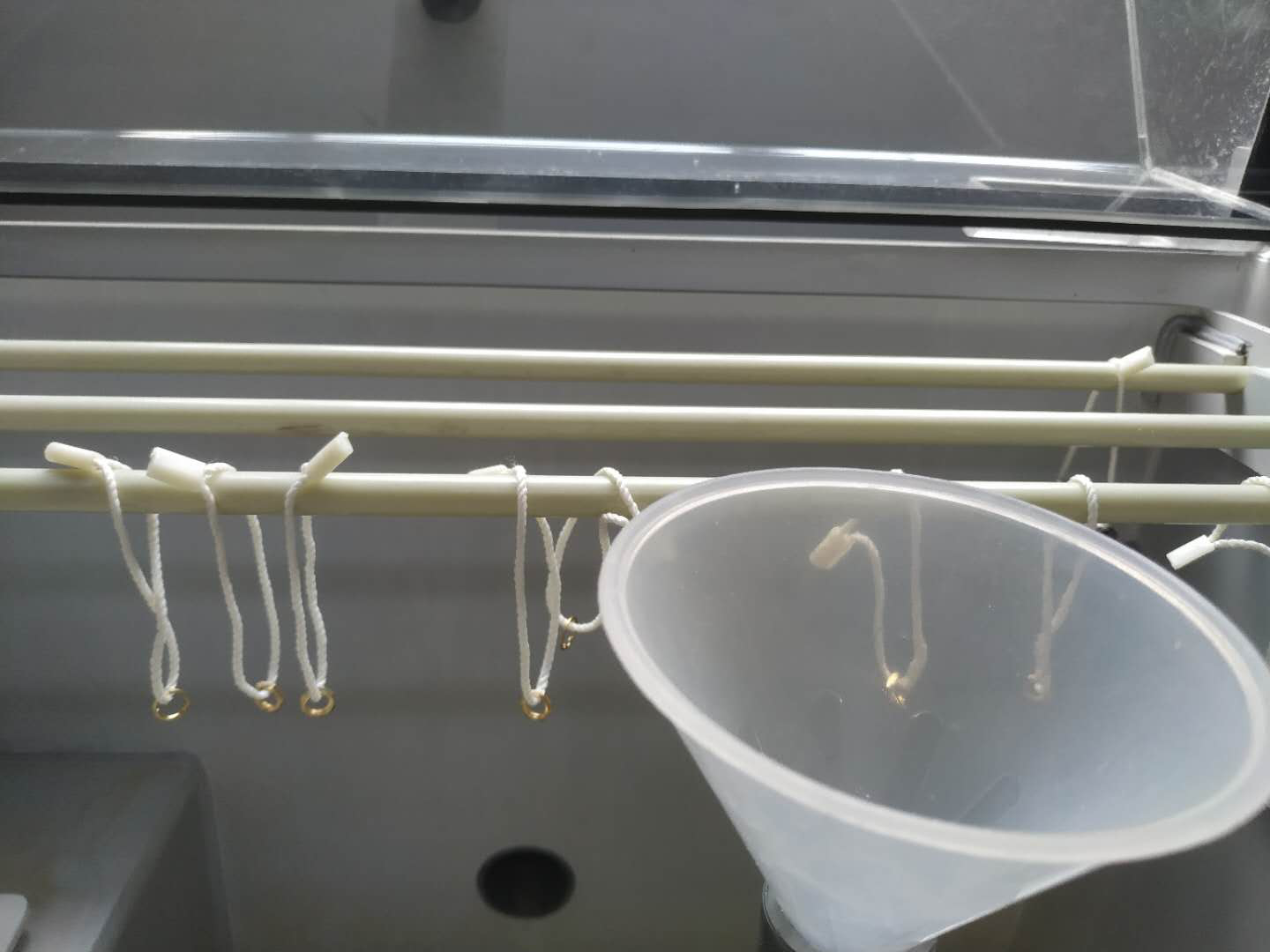 射頻連接器鹽霧測(cè)驗(yàn)